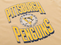 Load image into Gallery viewer, Oversize Vintage Pittsburgh Penguins T-shirt
