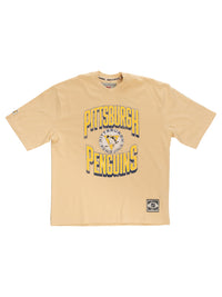 Load image into Gallery viewer, Oversize Vintage Pittsburgh Penguins T-shirt

